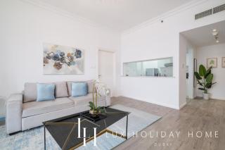 LUX The Ultimate Lake View Residence - 4