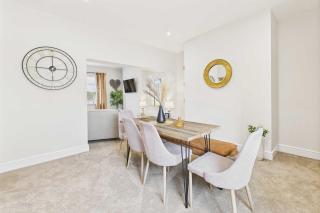 Host & Stay - Jomor House - - 5