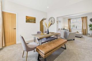 Host & Stay - Jomor House - 4