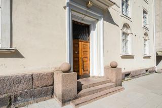 Colorful 76 m2 city centre residence with free parking - 4