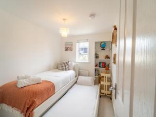 Pass the Keys Experience Bicester Village near our Spacious Home - 7