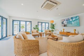 5BR Villa with Pool & Patio at Casa Eloisa by Bocobay - 8