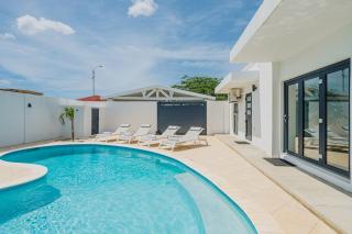 5BR Villa with Pool & Patio at Casa Eloisa by Bocobay - 4