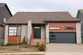 Bradford Place Main Level, 3BR Private Floor with Kitchen - Halifax - 3