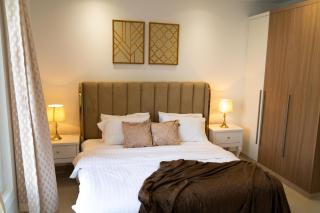 Family Friendly Serviced Stay with City View In Penta Square - DHA Lahore - Lahore - 2
