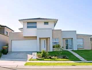 Gables Box hill Maraylya Two Level House 14ppl - 0