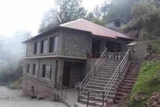 White House Hotel - Dargai - 0