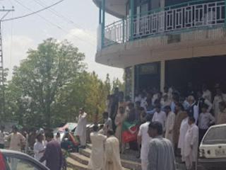 White House Hotel - Dargai - 8