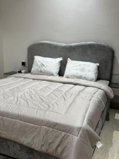 شقة نظيفة حي الشعلة - 0