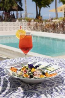 ZAN Orient Beach Hotel - 9