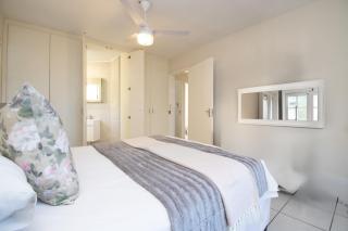 8 The Shades Umhlanga Rocks - Durban - 0