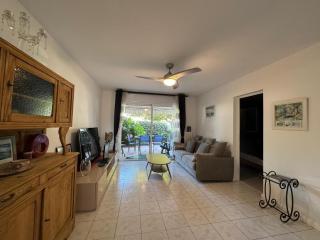Appartement bord de bassin - 0