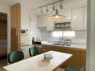 리뉴얼 할인,STAY Yeo yu , 공항버스3분 ,3Room, 4bed, 최대7인 - Seul - 5