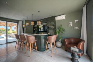 Villa Bull House Amazing 6 bedrooms contemporary villa in Seminyak - Seminyak - 2