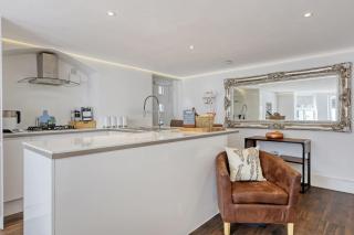 Luxury 1 Bed Apartment with Private Terrace & Parking - Heart of Wanstead Village - Londra - 6