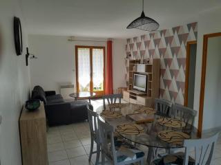 Jolie maison à la campagne avec piscine - Bussac - 8