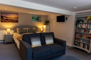 1 Bedroom studio with free parking - Truro - 3