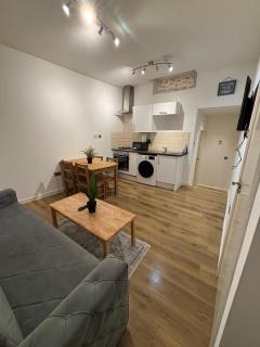 Camden Crest Elegant 2 BHK HW2 - Londra - 7