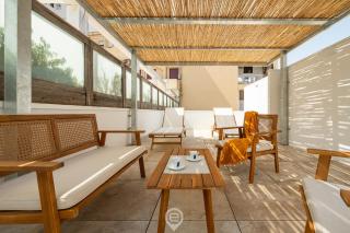 Stylish Terrace Apartment - 5