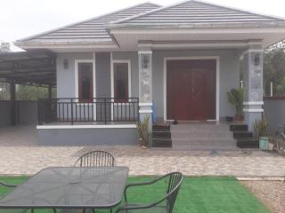 Maison neuve et moderne à Vientiane - - 0