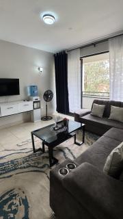 Luxe Stays Apartments - 0