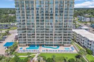 Oceanfront Luxury Top Location w Lazy River Pool Grills - Myrtle Beach - 0