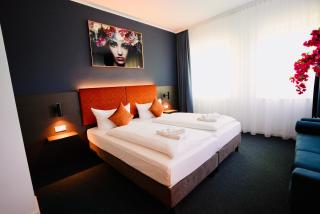 Arthotel Ambassador Wiesbaden - FREE PARKING - Wiesbaden - 0