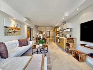 Luxurious, Canal Apt w Pool+WIFI, V&A on Doorstep - 4