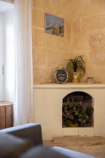 Quaint Ground Floor Apartment by the Sea - 8