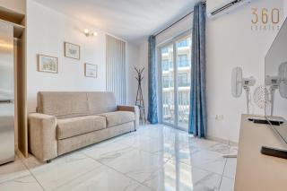 Beautiful seafront Suites with comfy beds, AC & WIFI by 360 Estates - St Paul's Bay - 1