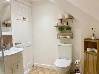 Central Tenby 3 Bed Apt Sleeps 6 to 8 Dog Friendly - 2