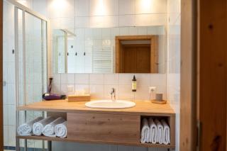 Dorfchalets - Chalet Dora inkl Tauern Spa Eintritt & Sommerkarte - Kaprun - 3