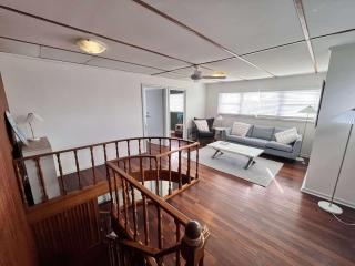 Luxury 5-Bedroom Ocean-View Coastal Escape - 3