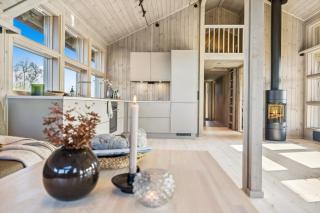 Hedda Lenningen - 3 bedroom cabin with view towards Langsua National Park - 8