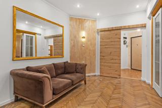 Golden Crown Suite - 7