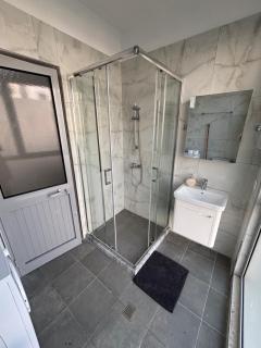 Beachside Escape - Durrës - 4