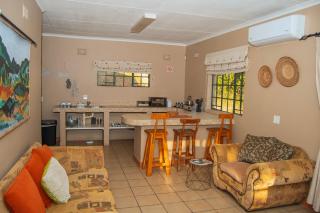 Mackers Self Catering Cottages - 1