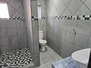 4 Trees Accommodation - Polokwane - 2
