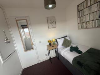 Blakelands 2bed house - Milton Keynes - 7