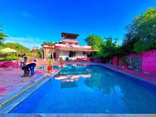 Stay Farm house Villa with pool in Gurgaon - 2