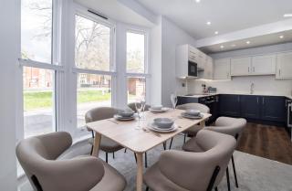 City Apartments - Clifton Green 2 Bedroom Apartment - 2