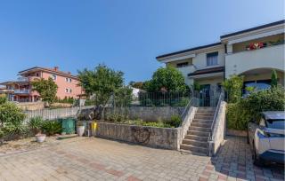 Gorgeous Apartment In Kostrena With Wifi - 4