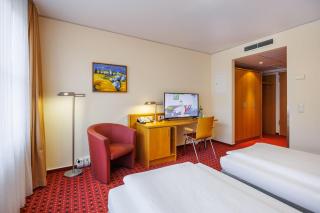 Airporthotel Berlin-Adlershof - 9