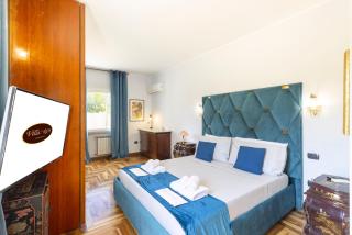 Luxury Villa Sea Front With Pool - 5