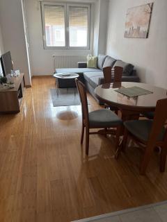 Cozy Corner Apartment - Skopje - 8