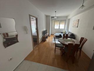 Cozy Corner Apartment - Skopje - 9