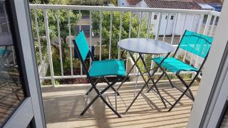 Studio pour 2, lumineux, 300m de la plage et vue sur mer - 9