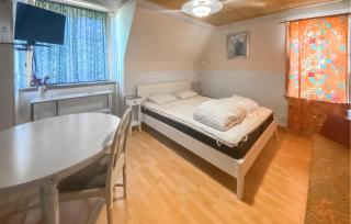 Five Bedroom Beautiful Home In Byxelkrok - Byxelkrok - 4