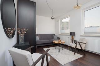 Stylowy Apartament w Warszawie Sypialnia & Parking w Garażu by Noclegi Renters - 4
