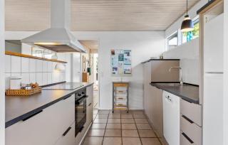 Three Bedroom Amazing Home In Sydals - 5